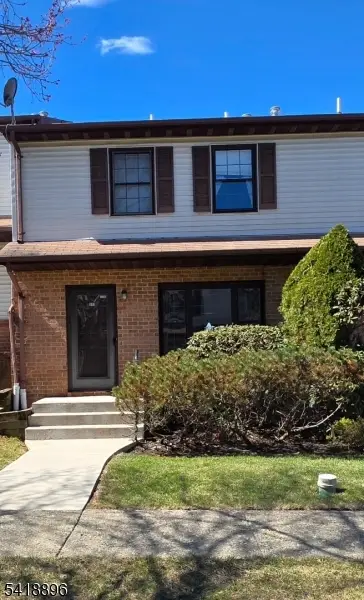 173 Cynthia Dr #E, Mansfield Twp., NJ 07840