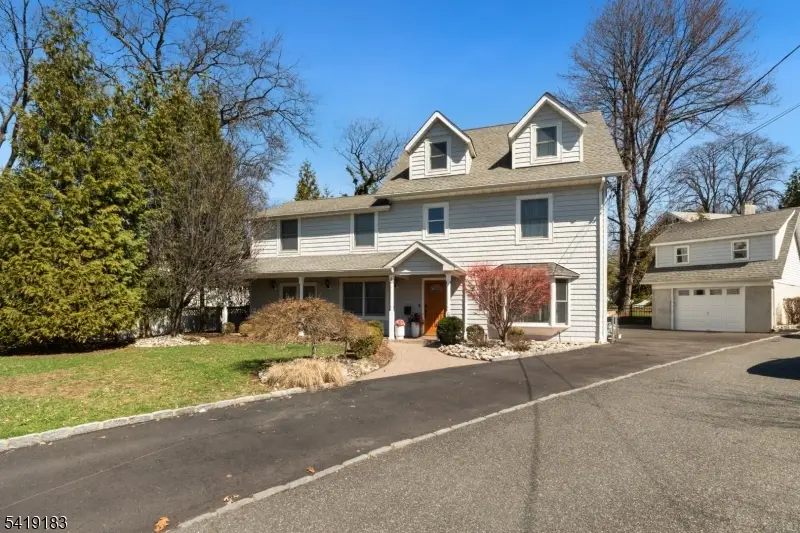8 Dean Ct, Rutherford, NJ 07070 - #1