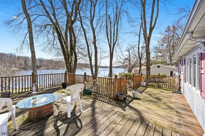 27 Plaza Dr, Crandon Lakes, NJ 07860 - #1