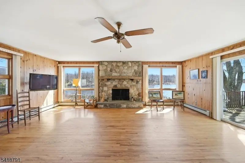 27 Plaza Dr, Crandon Lakes, NJ 07860 - #3