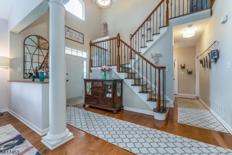 6 Columbine Ct, Raritan, NJ 08822 - #3