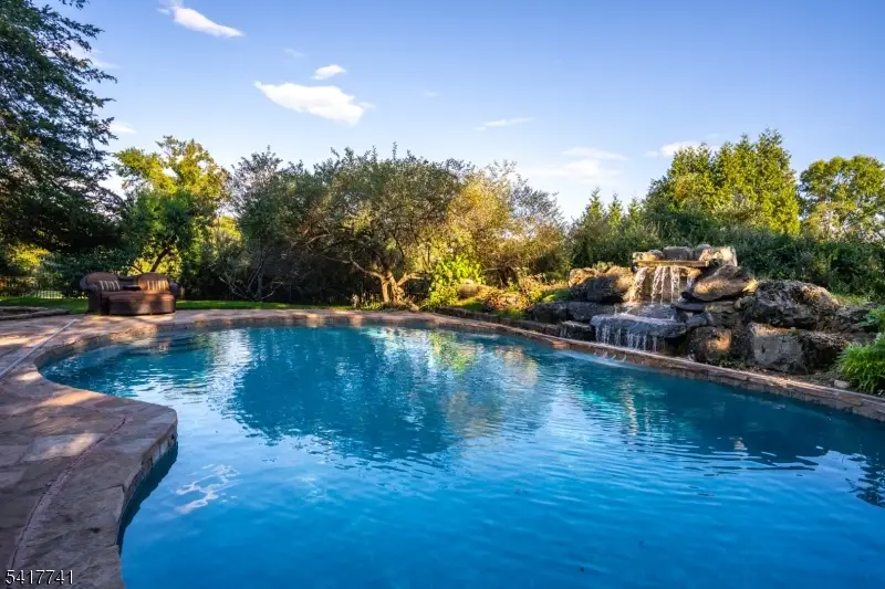 25 Carriage Way, Liberty Corner, NJ 07920 - #2