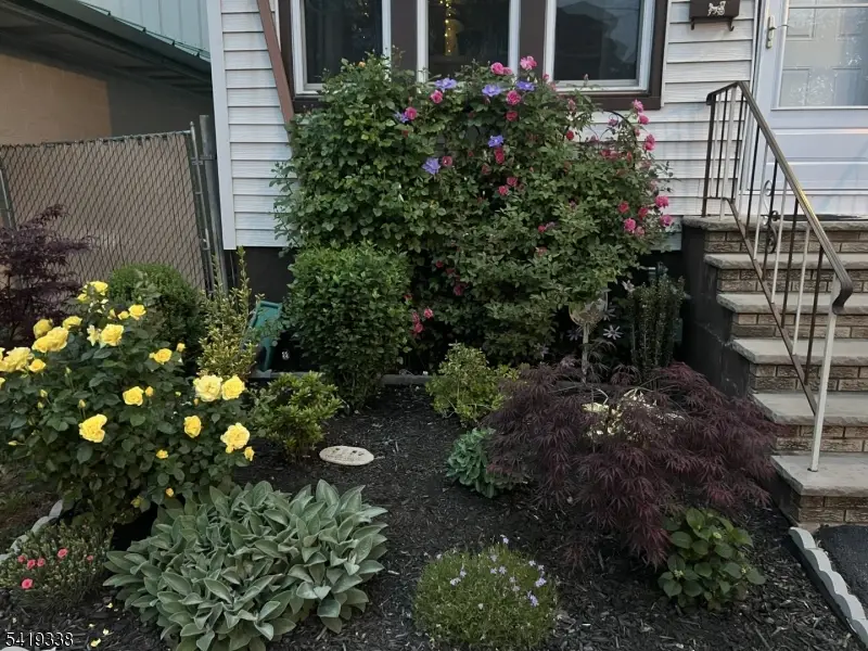 515 E Blancke St, Linden, NJ 07036 - #1