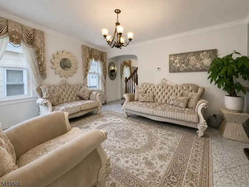 569 Monroe Pl, Ridgefield, NJ 07657 - #3