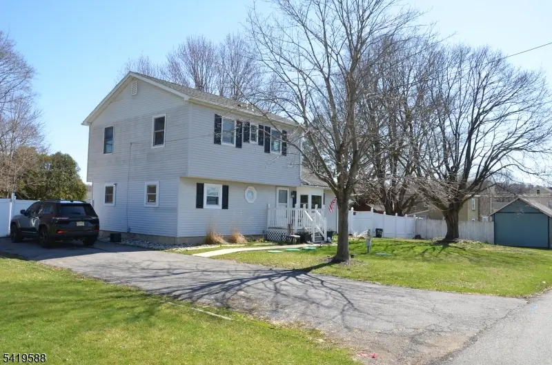 8 Millbrook Rd, Broadway, NJ 07882 - #2