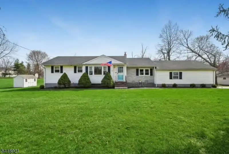 91 Sycamore Ave, Bradley Gardens, NJ 08807 - #1