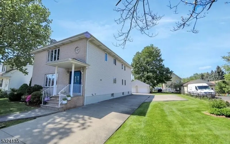 253 Delawanna Ave, Clifton, NJ 07014 - #2