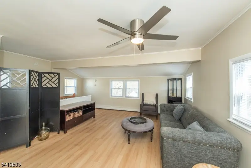 40 Kingsland Rd, Upper Greenwood Lake, NJ 07421 - #2