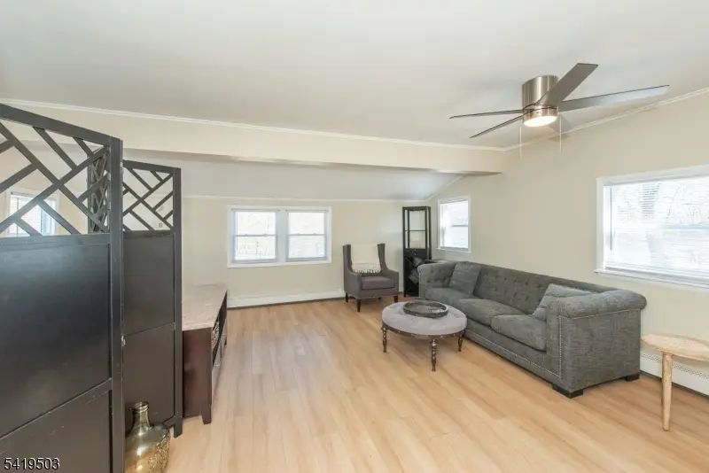 40 Kingsland Rd, Upper Greenwood Lake, NJ 07421 - #3