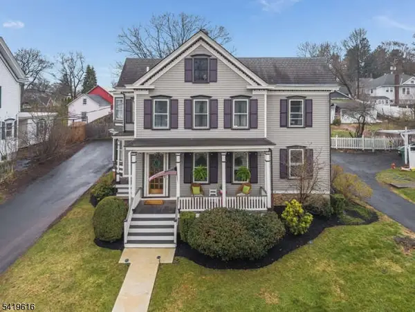 57 Main St, Lebanon Boro, NJ 08833