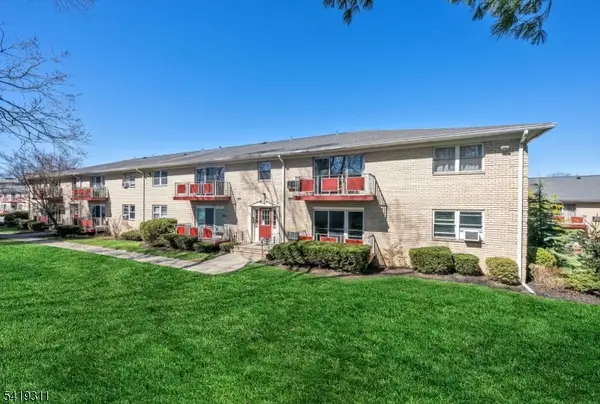 366 Hoover Ave, Unit 120 #120, Bloomfield Twp., NJ 07003