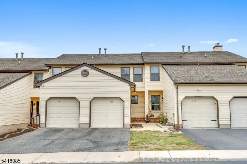 628 Almond Ct, Raritan, NJ 08822 - #2