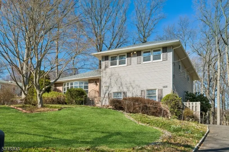 366 Rolling Rock Rd, Mountainside, NJ 07092 - #3