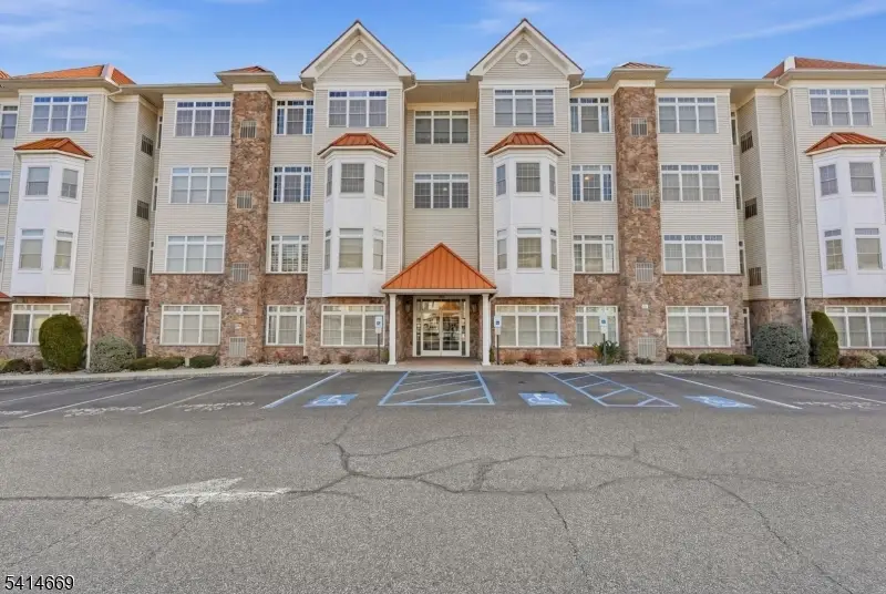 104 E Elizabeth Ave #307, Linden, NJ 07036 - #1