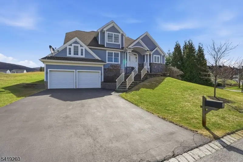 4 Coventry Rd, Hardyston, NJ 07419 - #3