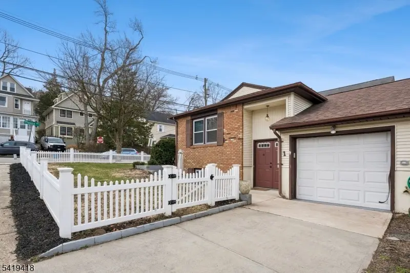 1 Lyons Pl, Morristown, NJ 07960 - #3