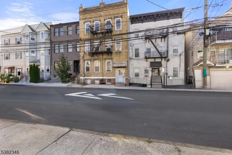 133 Hopkins Ave #5, Jersey City, NJ 07306 - #2