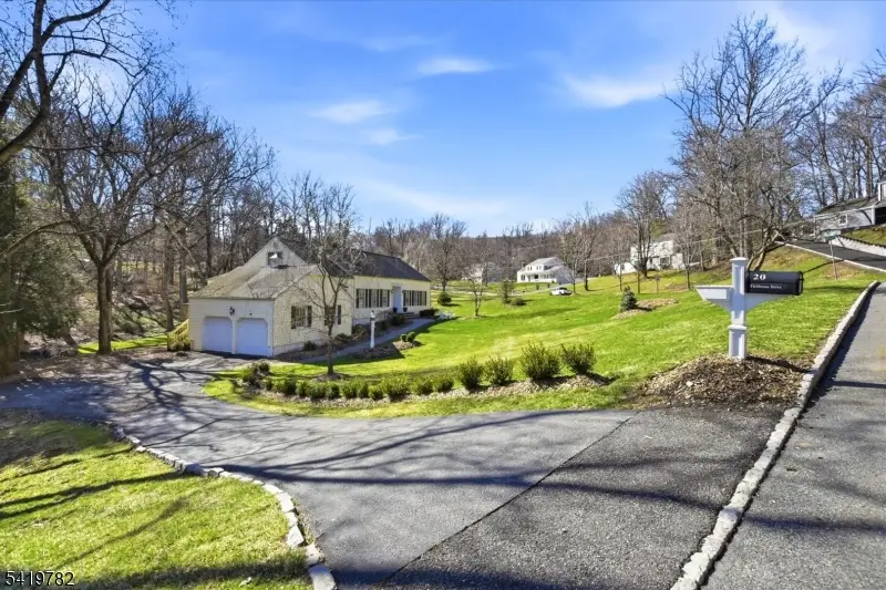 20 Fieldstone Dr, Morris, NJ 07960 - #2