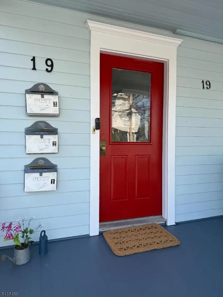 19 Sylvan Pl, Montclair, NJ 07042 - #3