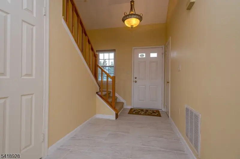 262 Abbey Dr, Somerset, NJ 08873 - #3