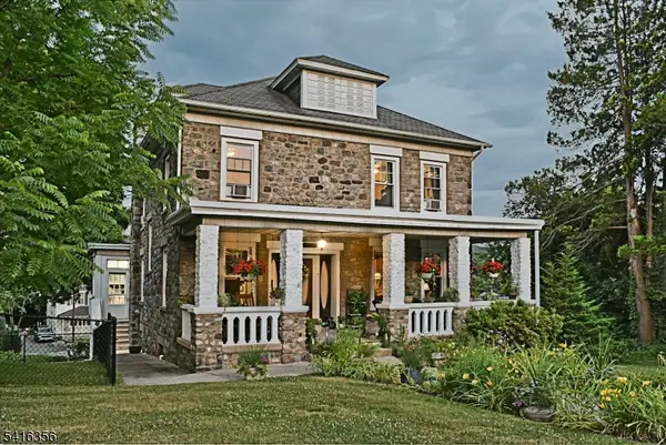 17 Hillside Ave, Netcong Boro, NJ 07857