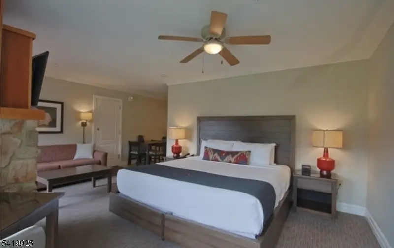 2 Chamonix Dr #427, Vernon Center, NJ 07462 - #3