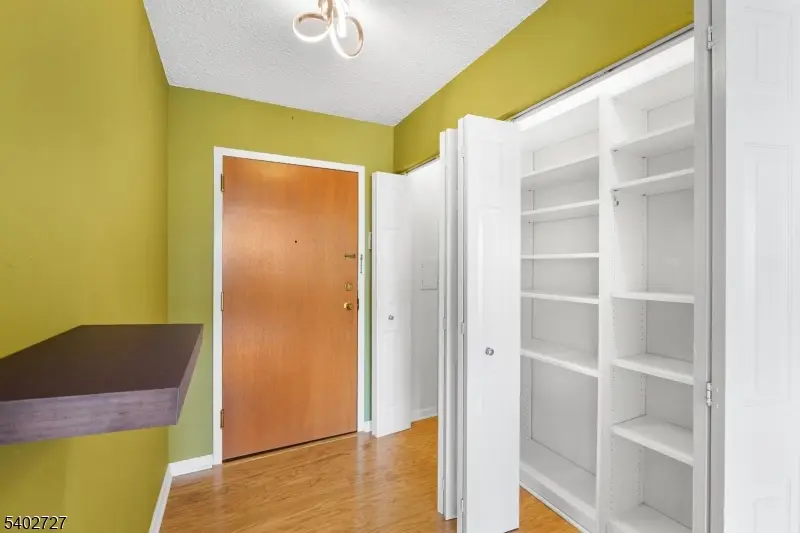 300 Main St #811, Singac, NJ 07424 - #3