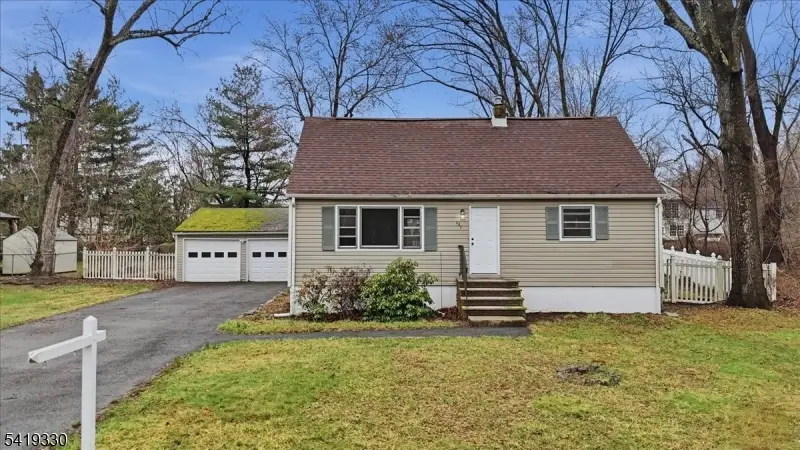 131 De Hart St, Lincoln Park, NJ 07035 - #1