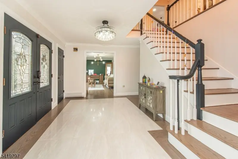 3 S Hampton Dr, Fairfield, NJ 07004 - #2