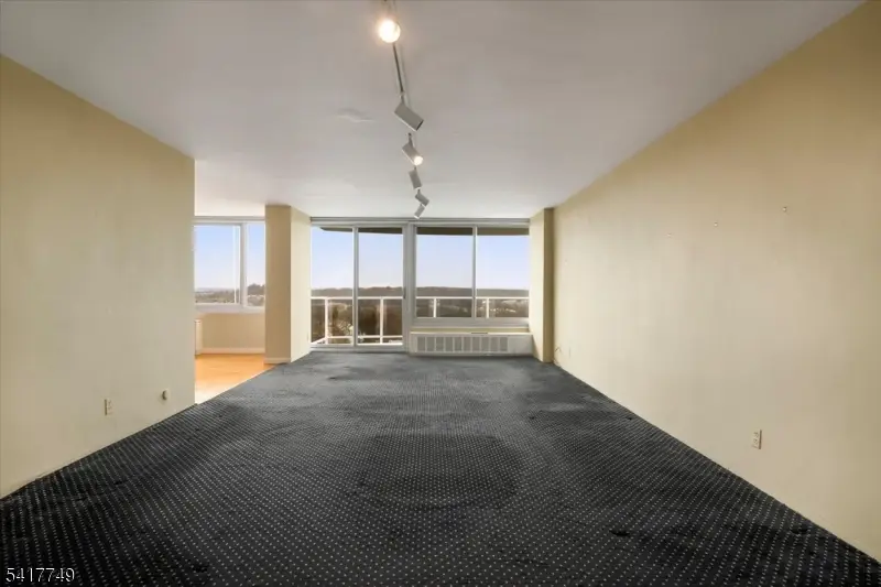 1 Claridge Dr #523, Verona, NJ 07044 - #3