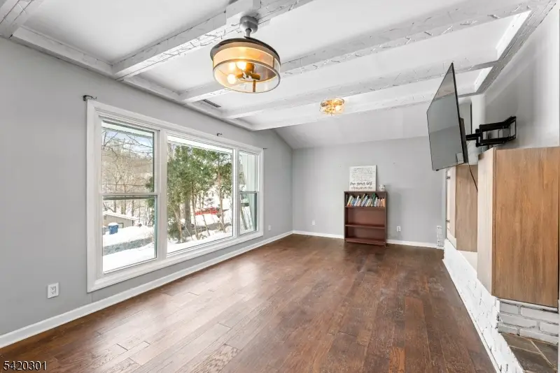 50 E Shore Dr, Vernon, NJ 07462 - #1