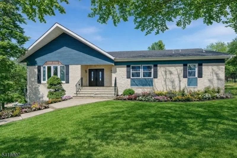 2 Rossi Dr, Clinton, NJ 08809 - #3