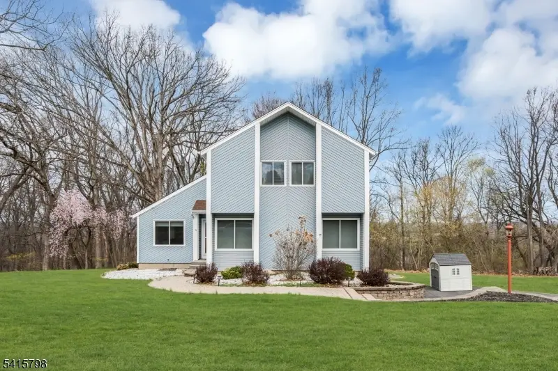 40 Blossom Rd, Hampton, NJ 08827 - #1