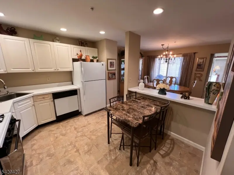 6 Buchanon Ct, West Orange, NJ 07052 - #2