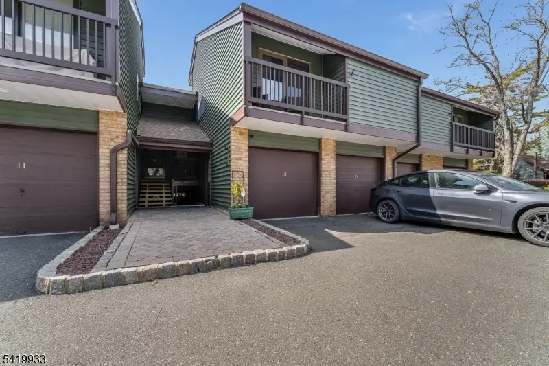 13 Ridgedale Dr, Clinton, NJ 08801 - #1