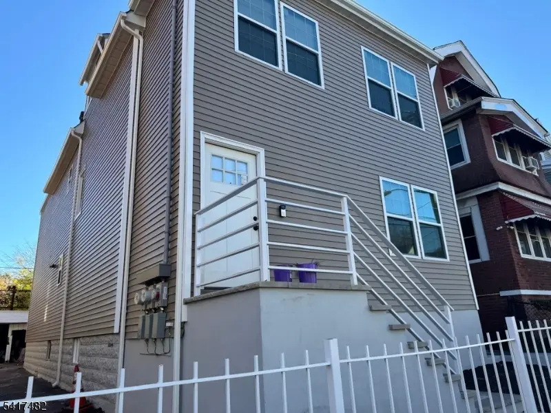 858 S 16th St, Newark, NJ 07108 - #2