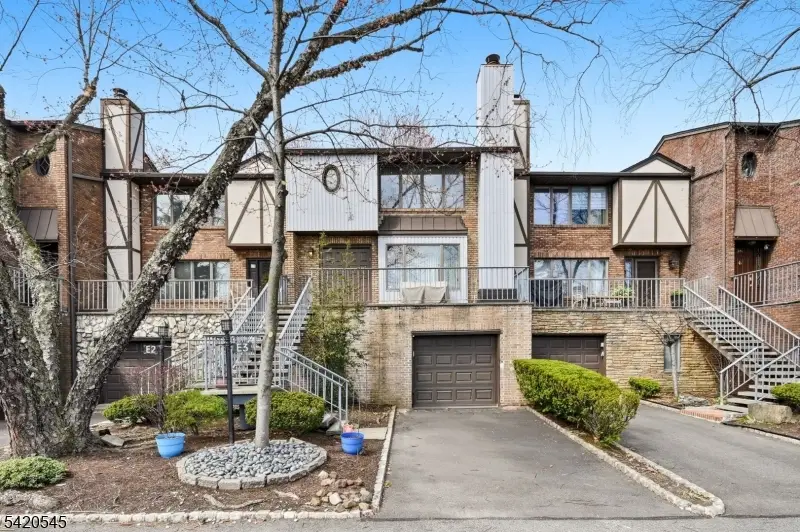 900 Valley Rd #E3, Clifton, NJ 07013 - #1