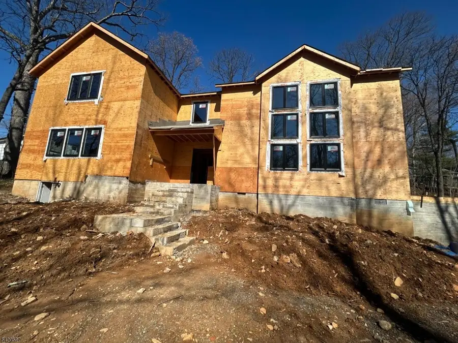 142 Diamond Hill Rd, Berkeley Heights, NJ 07922 - #2