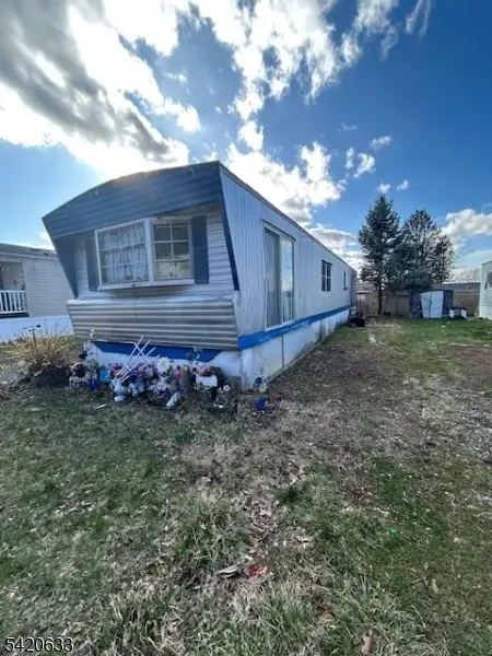 75 Munsonhurst Rd, Franklin Boro, NJ 07416