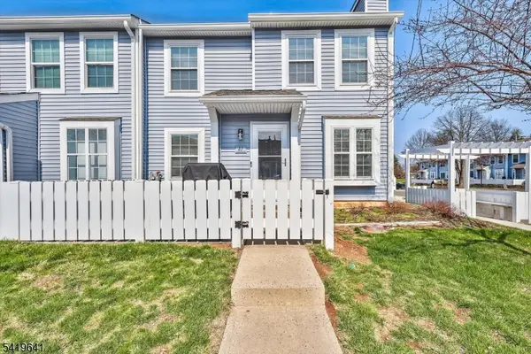 81 Almond Dr, Franklin Twp., NJ 08873