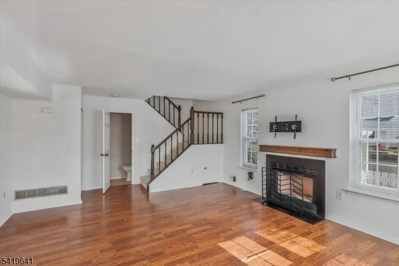 81 Almond Dr, Franklin, NJ 08873 - #2