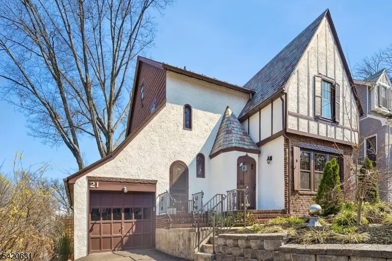 21 Broadview Ave, Maplewood, NJ 07040 - #1