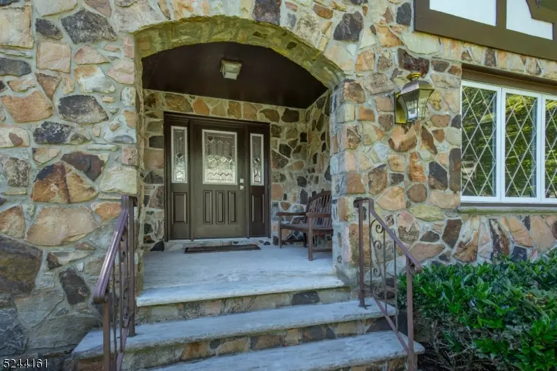 16 Manor Dr, Morris, NJ 07960 - #3