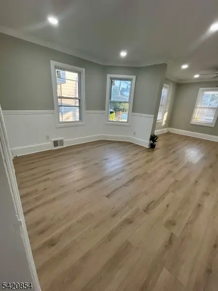 14 Guenther Pl, Passaic, NJ 07055 - #3