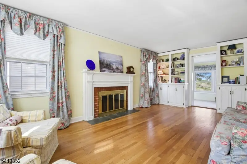 33 Coolidge Ave, West Caldwell, NJ 07006 - #3