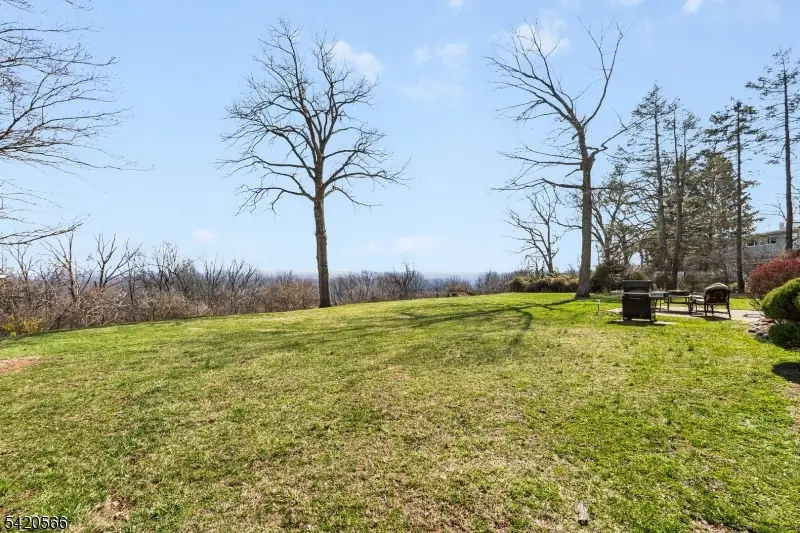 1531 Coles Ave, Mountainside, NJ 07092 - #3