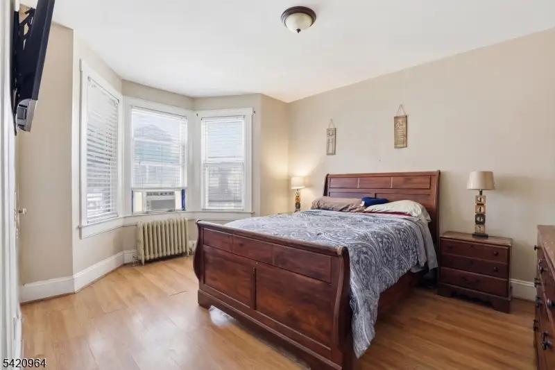 40 Schley St, Newark, NJ 07112 - #2