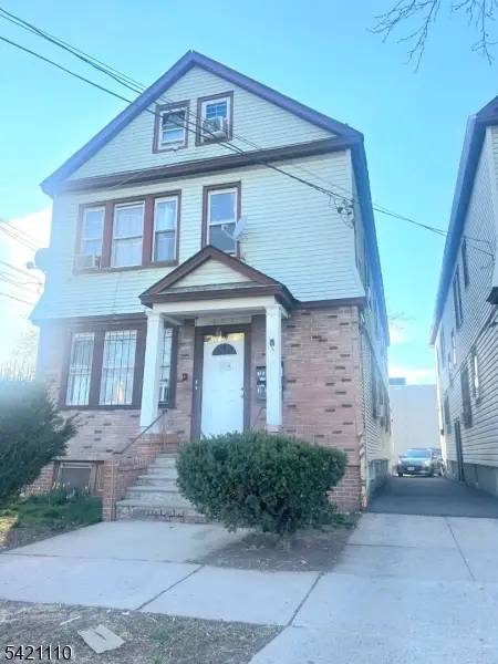 642 Pennsylvania Ave, Elizabeth City, NJ 07201