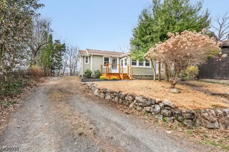 23 Harriet Way, Roxbury, NJ 07850 - #3