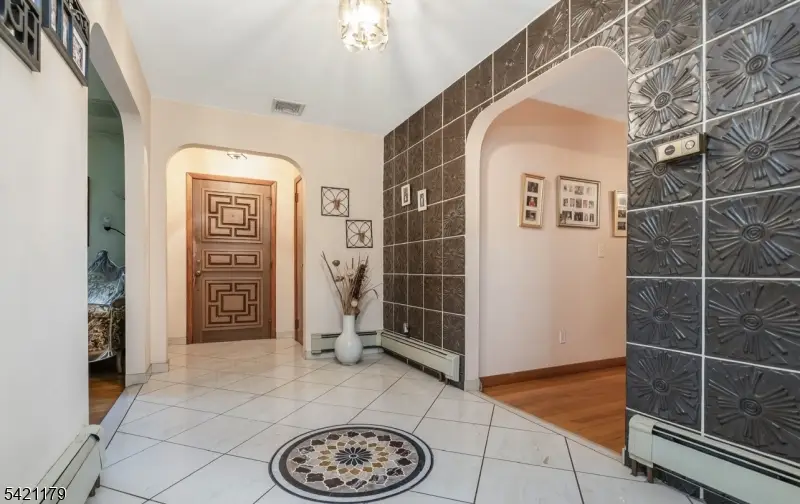 1868 Amwell Road, Franklin, NJ 08873 - #2